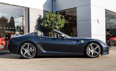 Ferrari 599 SA Aperta 2