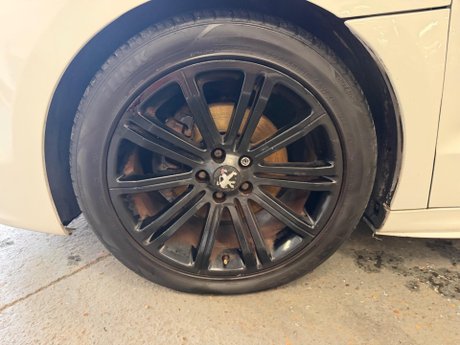 Peugeot RCZ 2.0 HDi Sport Euro 5 2dr 21