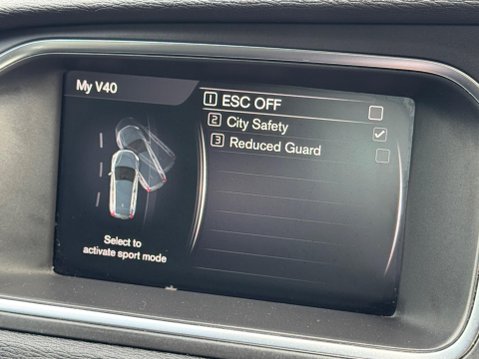 Volvo V40 2.0 D3 Momentum Nav Plus Euro 6 (s/s) 5dr 23
