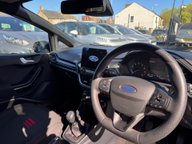 Ford Fiesta ST-LINE MHEV 11