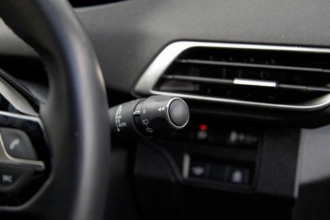 Peugeot 3008 BLUEHDI S/S ALLURE PREMIUM PLUS 17