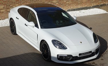 Porsche Panamera 4S 24