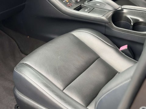 Lexus CT 1.8 CT 200h Luxury CVT 5dr 55