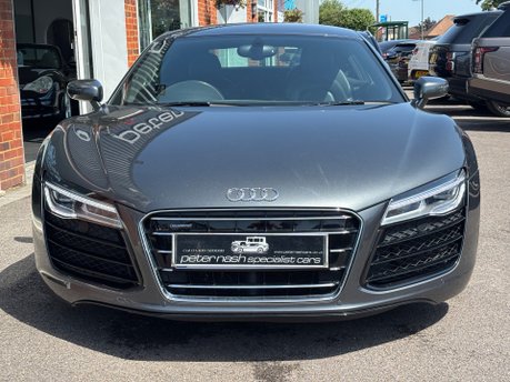 Audi R8 .2 FSI V10 Coupe 2dr Petrol S Tronic quattro Euro 5 (525 ps) 10