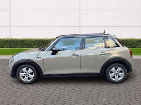 Mini Hatch 1.5 Cooper Classic Auto 5dr 4