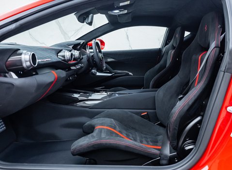 Ferrari 812 Competizione 24