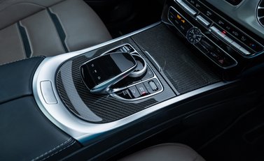 Mercedes-Benz G Class G63 AMG CARBON EDITION 23