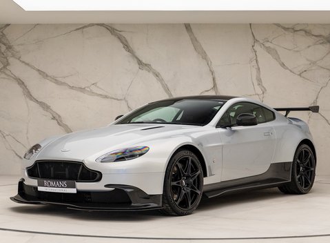 Aston Martin Vantage GT8 4