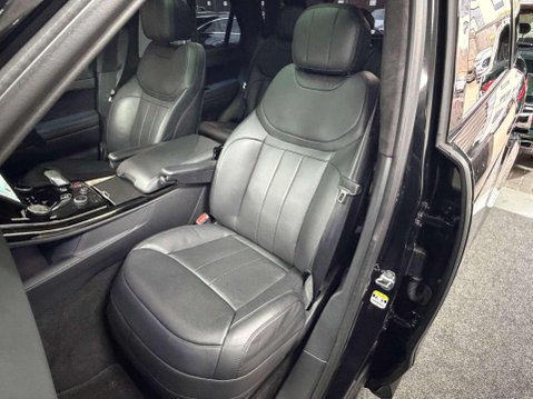 Land Rover Range Rover Sport 3.0 P400 MHEV Autobiography SUV 5dr Petrol Auto 4WD Euro 6 (s/s) (400 ps) 25