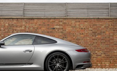 Porsche 911 (991.2) Carrera T 28