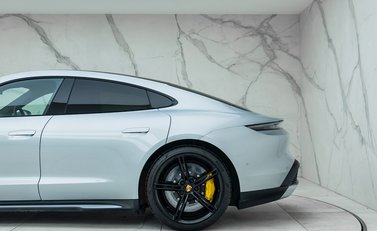 Porsche Taycan Turbo 33