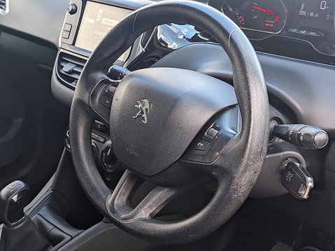 Peugeot 208 HDI ACTIVE 14