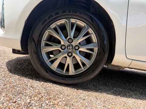 Toyota Yaris 1.5 VVT-i Icon Euro 6 5dr 28