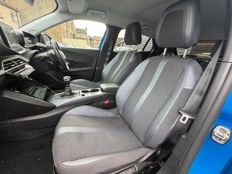 Peugeot 2008 PURETECH S/S ALLURE PREMIUM 11