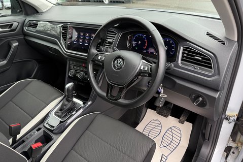 Volkswagen T-Roc SEL TSI EVO DSG -WHITE SILVER -PAN ROOF -CAMERA -WINTER PACK  16