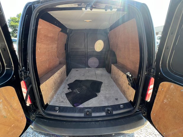 Volkswagen Caddy SWB L1H1 Low Roof Highline Air Con Alloys Sensors EURO 6 NO VAT 10
