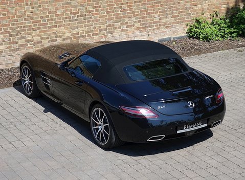 Mercedes-Benz SLS AMG Roadster 3