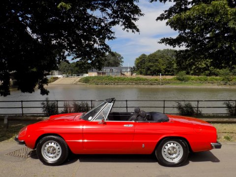 Alfa Romeo Spider 2000 Spider Veloce - LHD 12