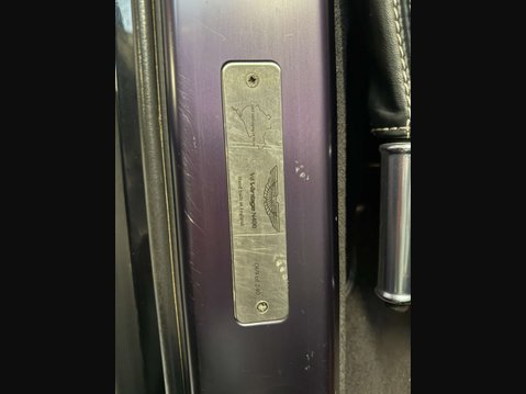 Aston Martin Vantage 4.3 Vantage V8 Auto 2dr ROADSTER 105