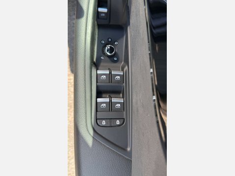 Audi A4 2.0 A4 Black Edition 45 TFSI Quattro Semi-Auto 4WD 5dr 36
