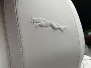 Jaguar F-Pace R-DYNAMIC HSE BLACK 90TH ANNIVERSARY EDITION 33