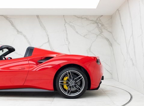 Ferrari 488 Spider 29