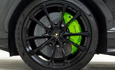 Lamborghini Urus 8