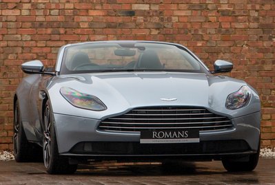 Aston Martin DB11 Volante
