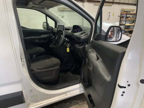 Peugeot Partner BLUEHDI PROFESSIONAL PREMIUM PLUS L1 15