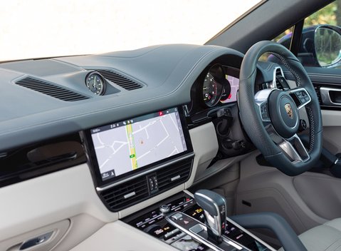 Porsche Cayenne E-Hybrid Coupé 16