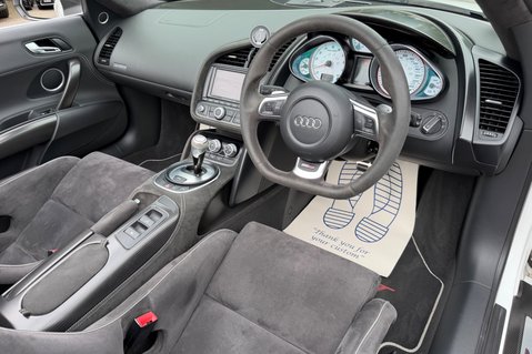 Audi R8 GT QUATTRO V10 SPYDER - 1 OF 33 - BUCKET SEATS -CERAMIC BRAKES 13
