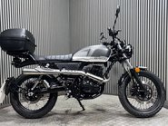 Lexmoto Tempest 2024 ONLY 2K TOP BOX 125CC MOT WARRANTY LEARNER BIKE 4