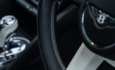 Bentley Bentayga V8 S 23