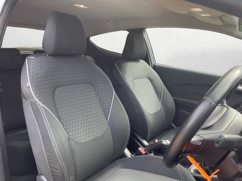 Ford Fiesta 1.0T EcoBoost Zetec Euro 6 (s/s) 3dr 12