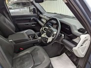 Land Rover Defender 2.0 Defender S D Auto 4WD 5dr 46