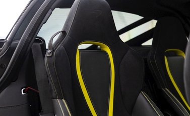 McLaren 720S Performance 13