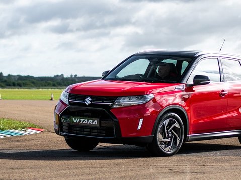 Suzuki Vitara 2