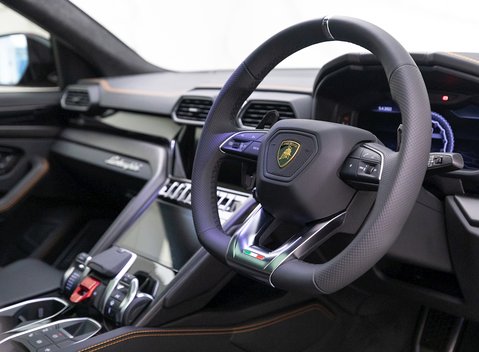 Lamborghini Urus 9