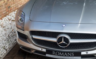 Mercedes-Benz SLS AMG 22