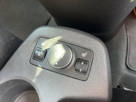 Ford Grand Tourneo Connect TITANIUM TDCI 23