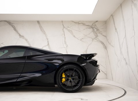 McLaren 720S Performance 24