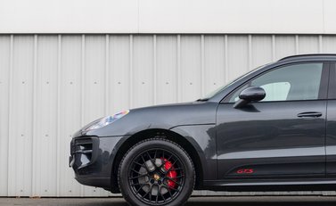 Porsche Macan GTS 30