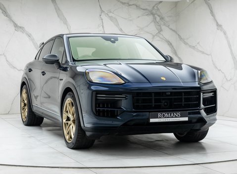 Porsche Cayenne TURBO E-HYBRID COUPE WITH GT PACKAGE 9