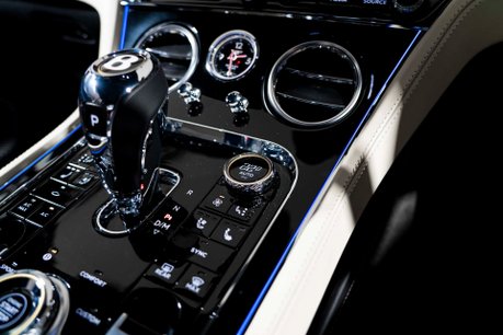 Bentley Continental GT V8. MULLINER SPEC. TOURING SPEC. CENTENARY SPEC. ROTATING DISPLAY. B&O. 39