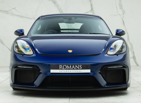 Porsche Cayman GT4 (718) 4