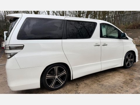 Toyota Vellfire AUTO - IMPORT 12