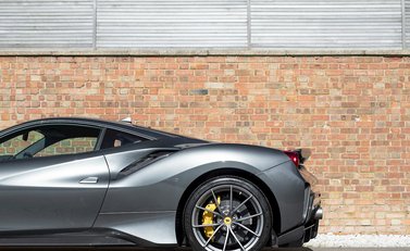 Ferrari 488 Pista 35