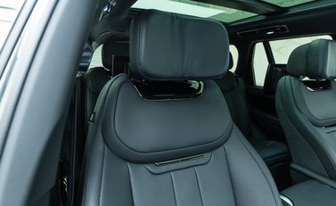 Land Rover Range Rover P530 SV 14