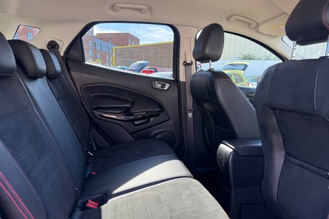 Ford Ecosport ST-LINE.. 3 SERVICES.. ONLY 50000 MILES.APPLE PLAY.,STUNNING EXAMPLE  18