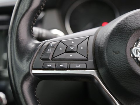 Nissan Qashqai 1.5 dCi N-Connecta DCT Auto Euro 6 (s/s) 5dr 11